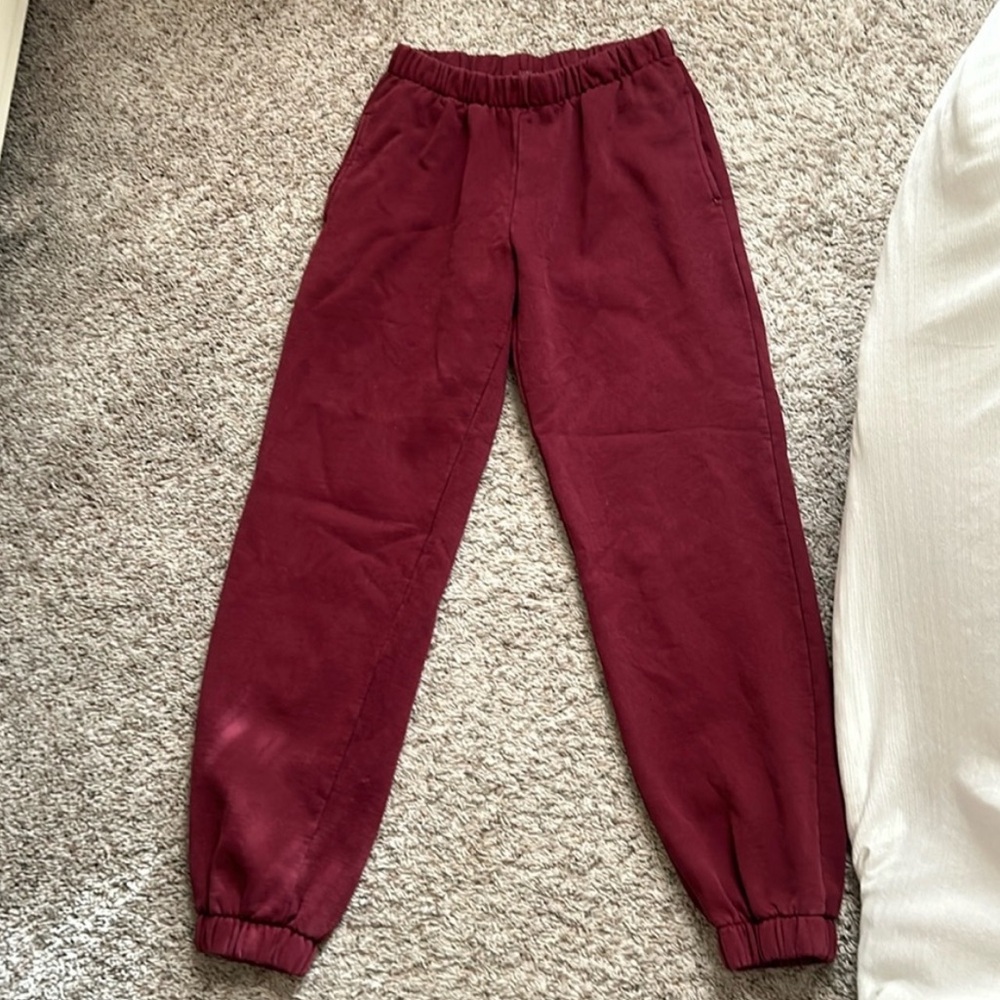 Brandy melville sweats, size smalll